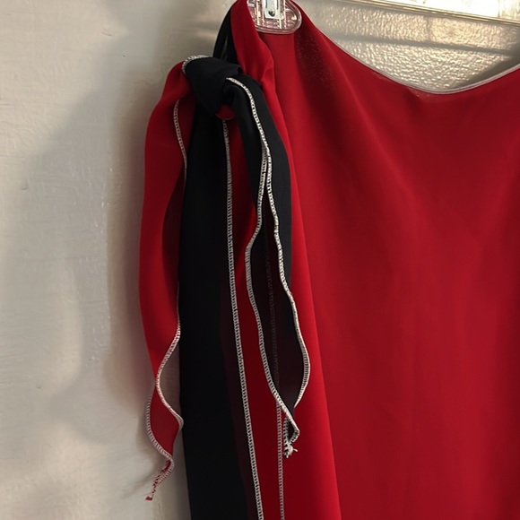 Navy and Red beach sarong. One size - Picture 3 of 7